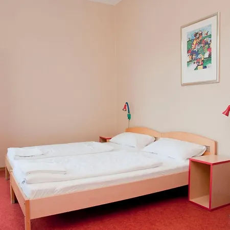 Отель Happy Берлин