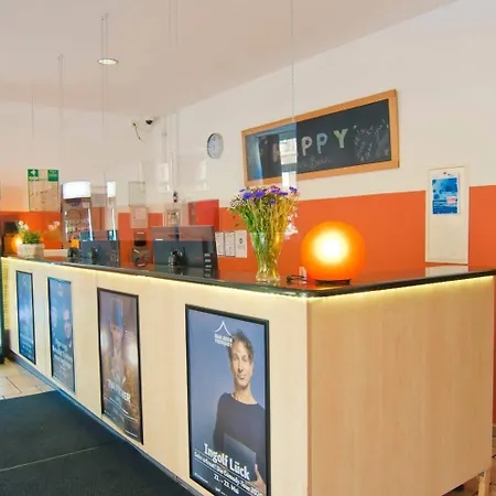 Отель Happy Берлин