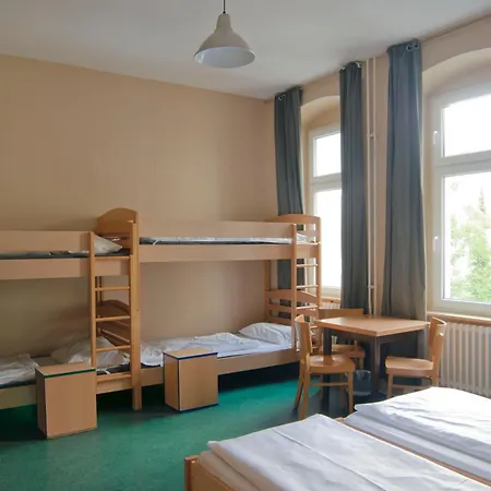 Happy Hotel